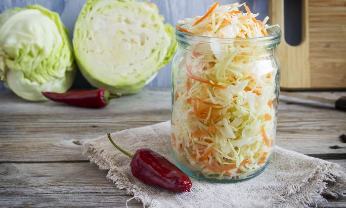 OBROK SALATA ZA SVAKI DAN Praktična za posao, a odmah se pojede