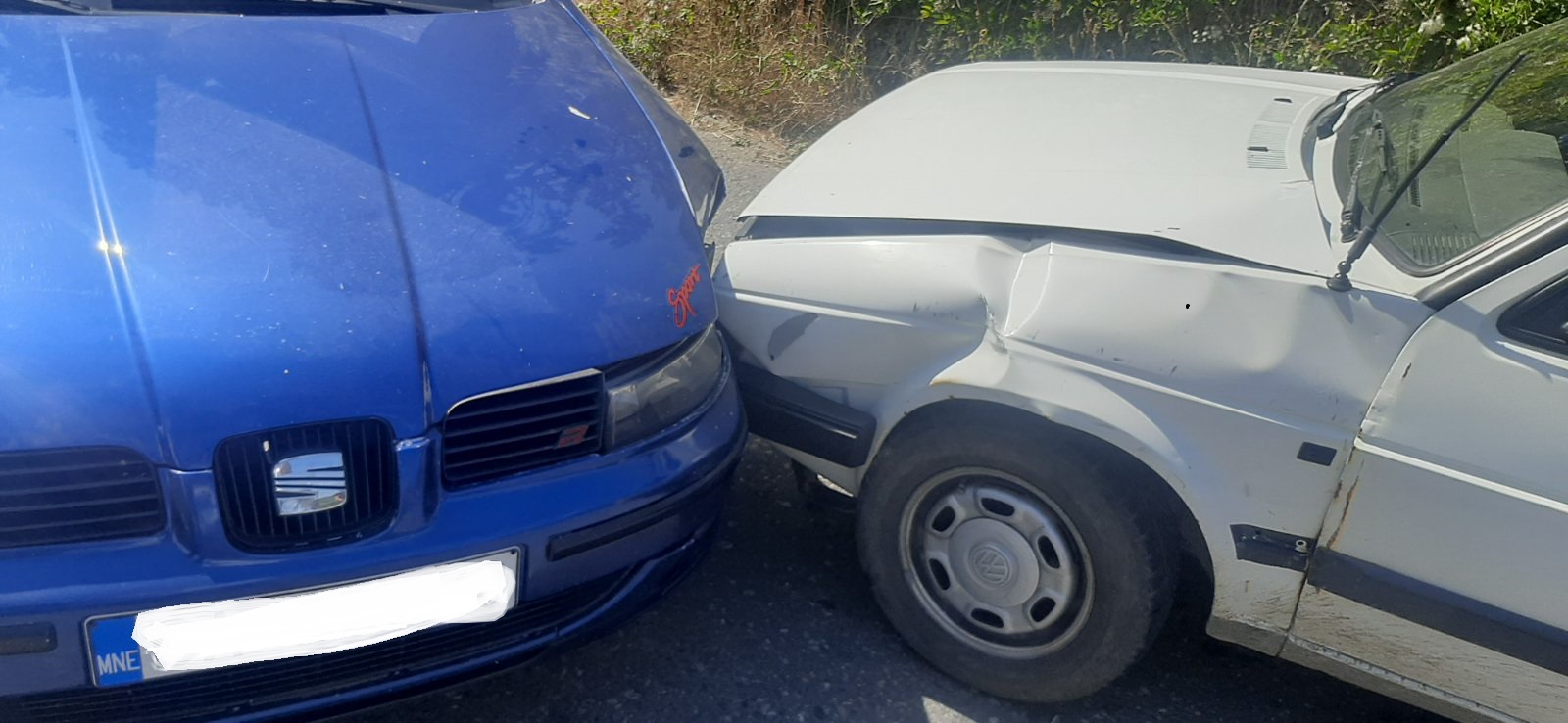 JEDNA OSOBA POVRIJEĐENA Sa parkinga udario u vozilo u pokretu