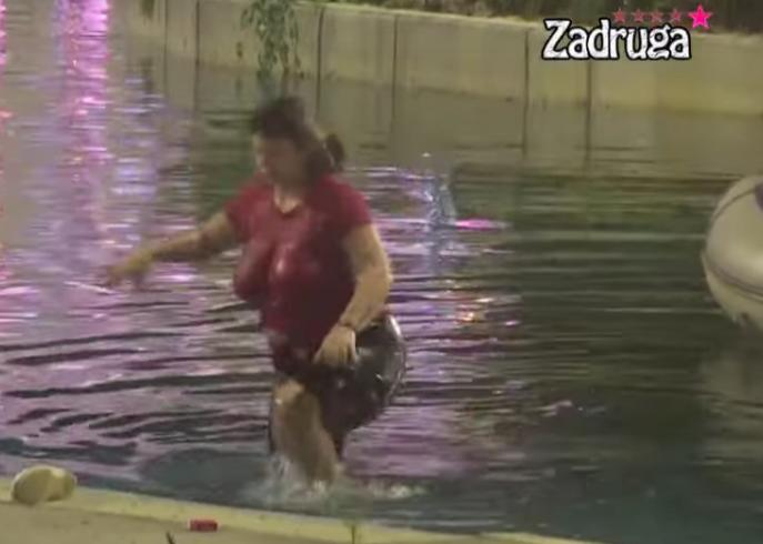 ZADRUGA JE TEK POČELA A MILJANA VEĆ POKUŠALA DA POBJEGNE! Plakala i histerisala, pa skočila u jezero! Evo šta je ovoga puta razlog! (VDEO)