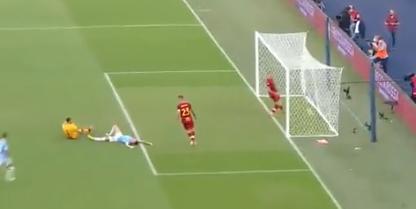 BRUTALAN UDARAC U GLAVU Milinković-Savić dao gol, pa dobio nokaut!