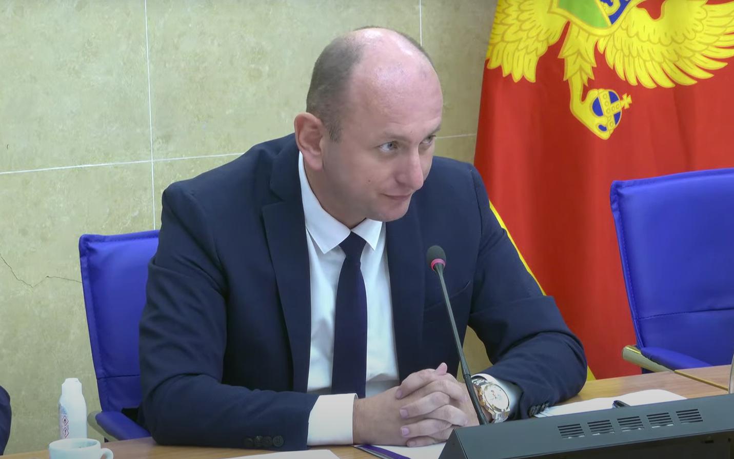 MILAN KNEŽEVIĆ O SRAMNOM HAPŠENJU MJEŠTANA: Ukoliko danas ne budu pušteni na slobodu otkazujem podršku Vladi