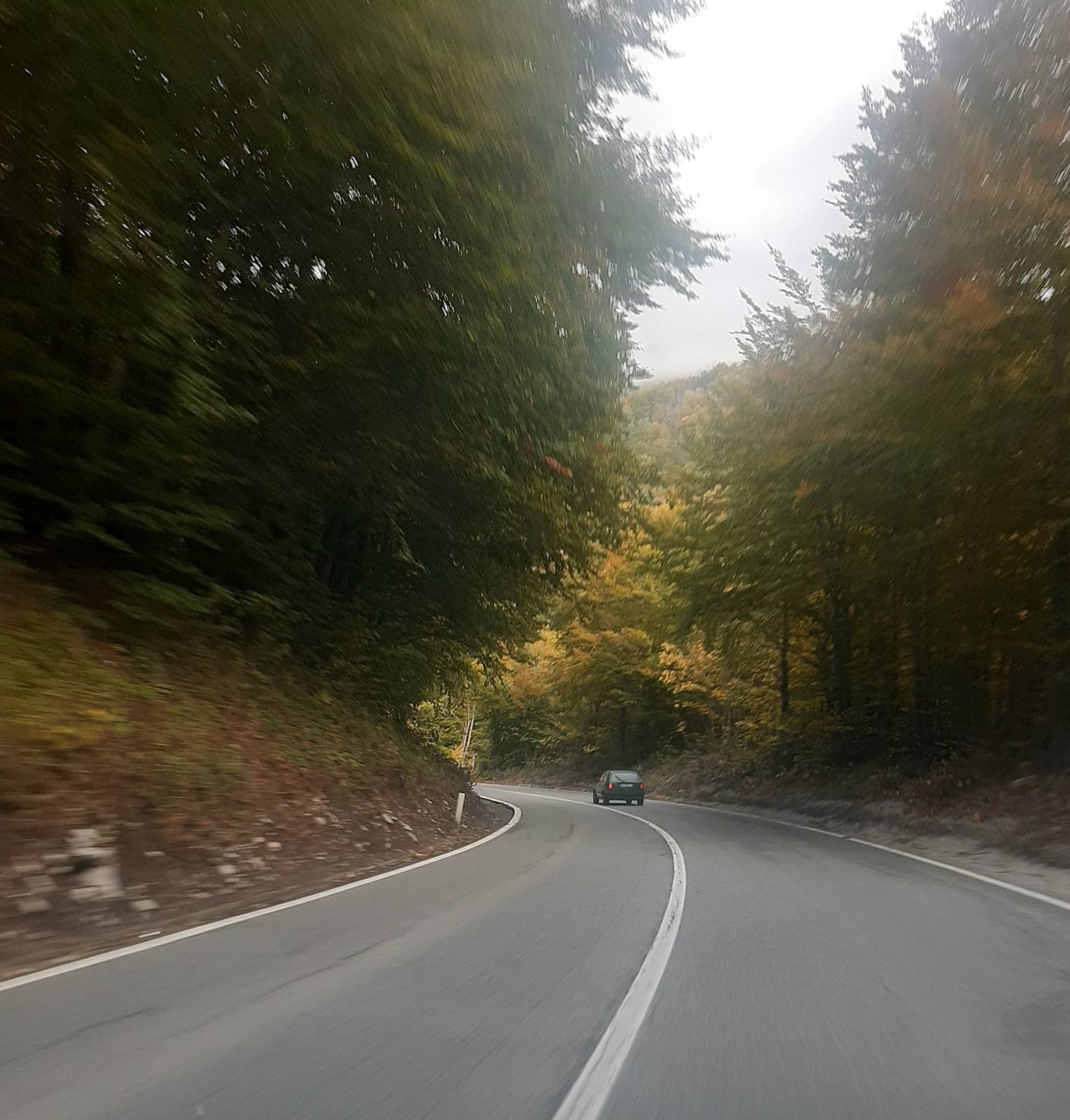 STANJE NA PUTEVIMA: AMSCG upozorava na odrone, u Rožajama u ovom terminu potpuno obustavljen saobraćaj