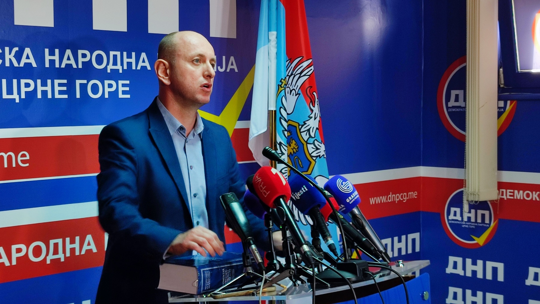 KNEŽEVIĆ NAJAVIO TUŽBU ''SPECIJALONOM'' MILIVOJU ''Katnić će odgovarati zbog zloupotrebe službenog položaja!''