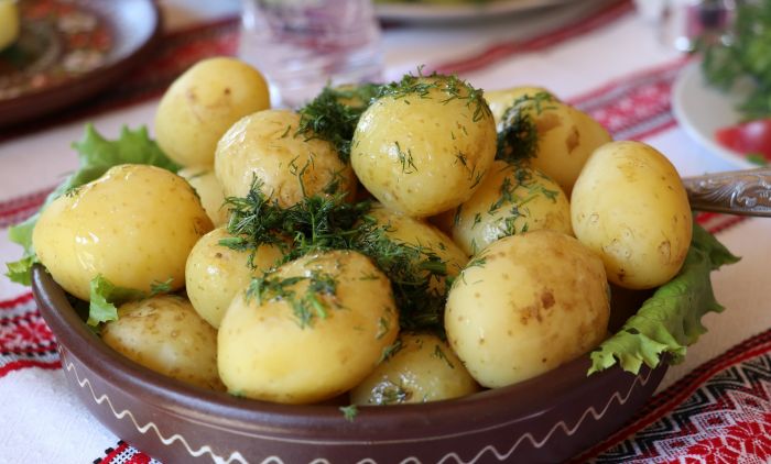 KROMPIR SALATA Savršen prilog uz ručak