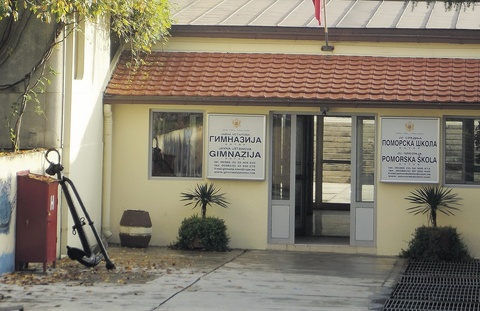SRAMNO! Sveti Sava NEPOŽELJAN u kotorskoj Gimnaziji!