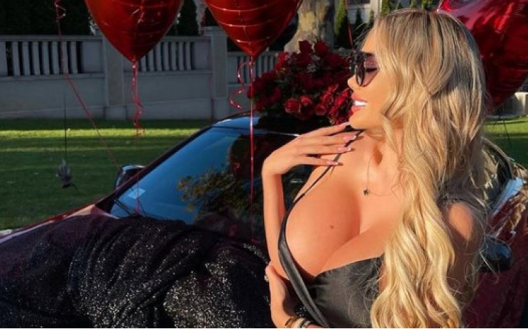 PUNO KOŠTA! Ana Korać fura DUKS OD VIZONA! Platila ga preko 20.000 EVRA! (FOTO)