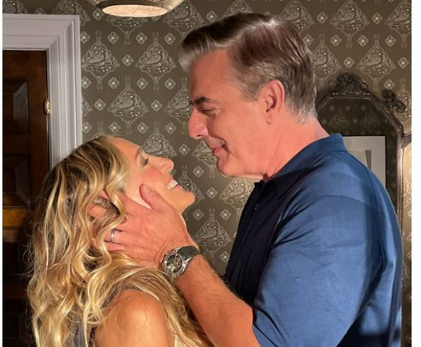 CARRIE BRADSHAW JE KONAČNO ZAMIJENILA ZVERKU: Evo kako izgleda njen novi dečko u nastavku serije Se*s i grad