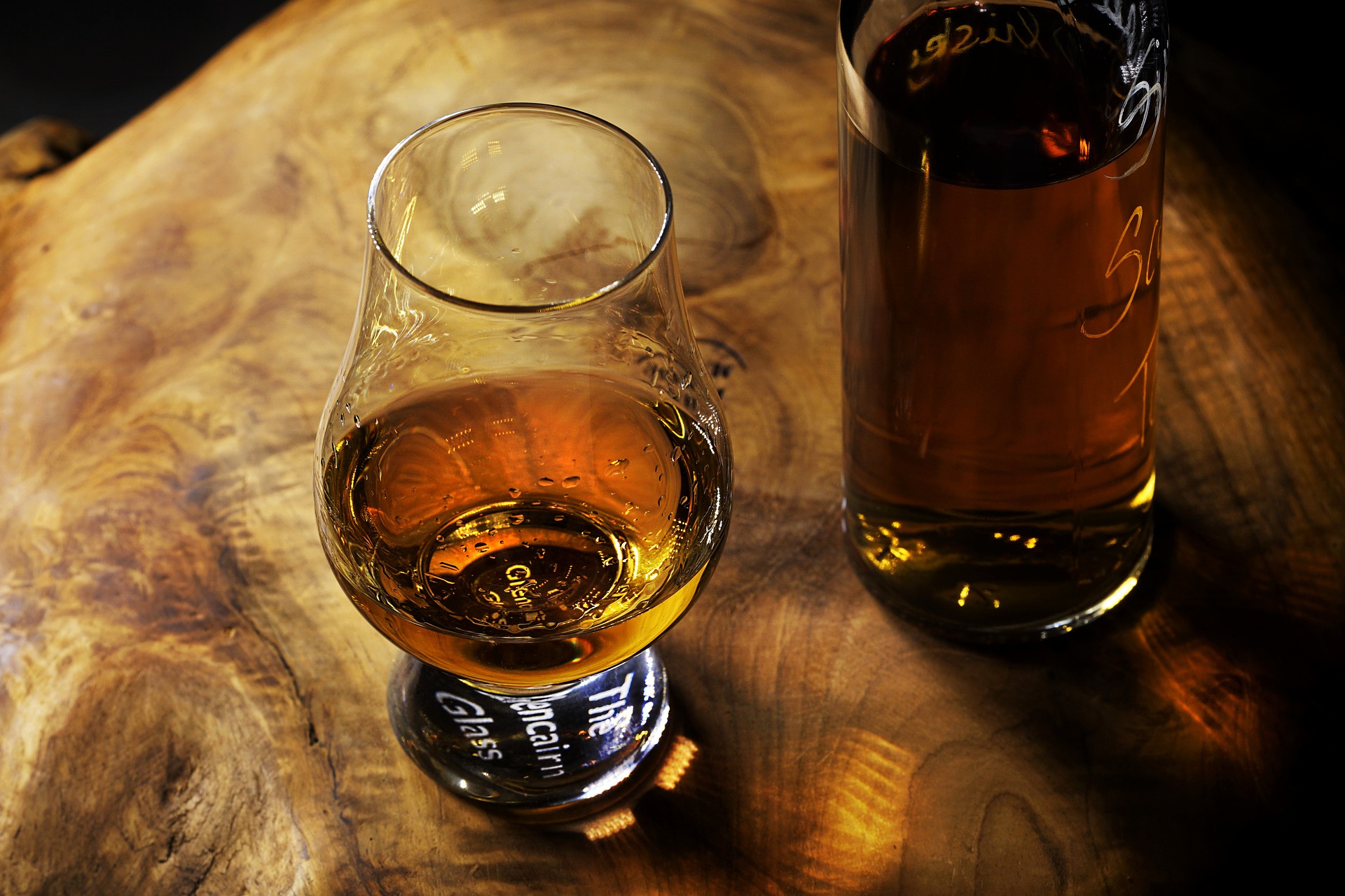 Najmanje 42 preminulih od trovanja alkoholom u Indiji