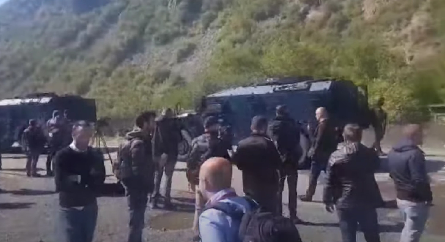 ORI SE ''SRBIJA, SRBIJA'' ROSU napustio prostor oko Jarinja!