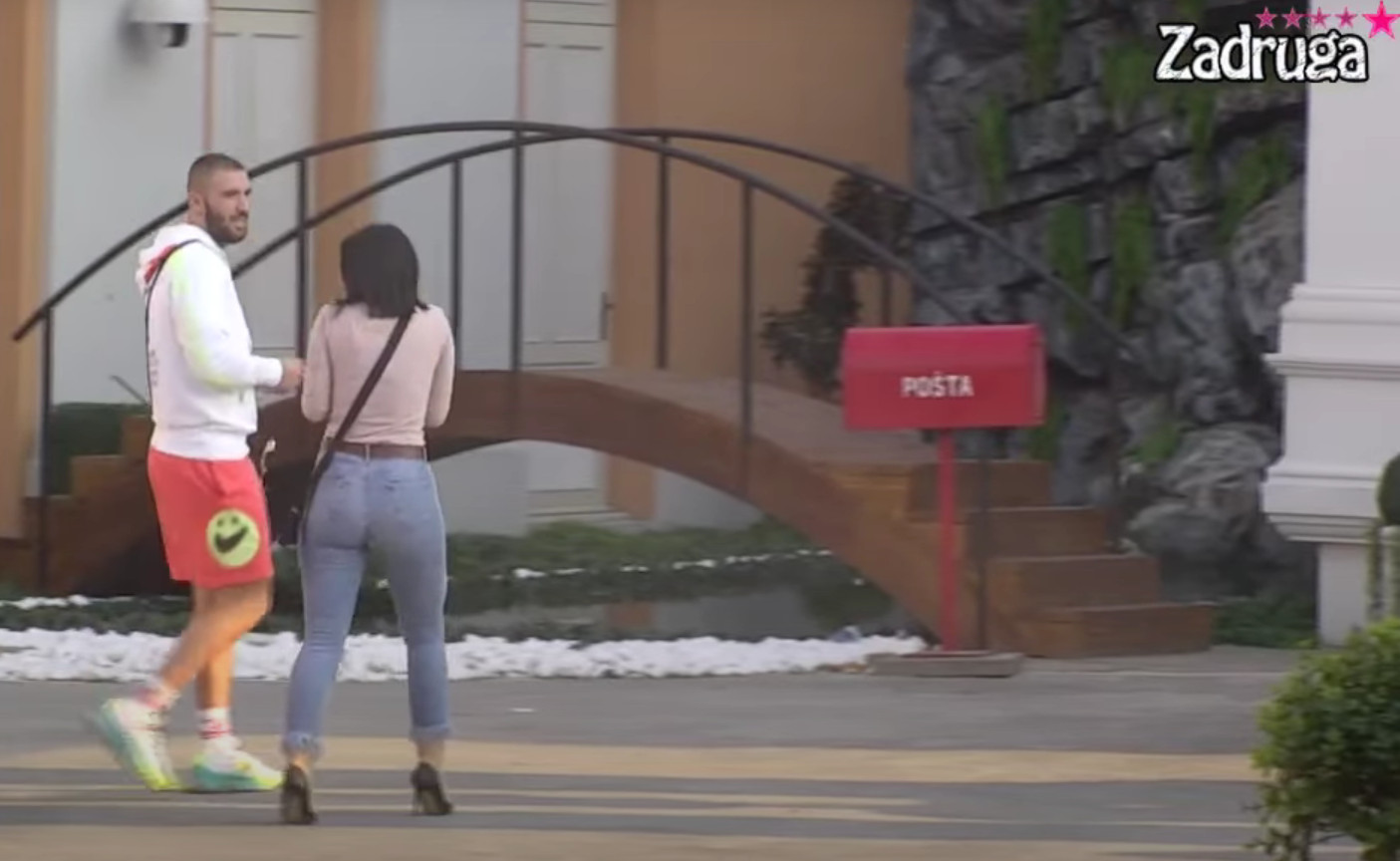 ŽESTOKO IZVRIJEĐAO MILICU Mensur nije birao riječi kojim će da uvrijedi svoju maloljetnu djevojku!(VIDEO)
