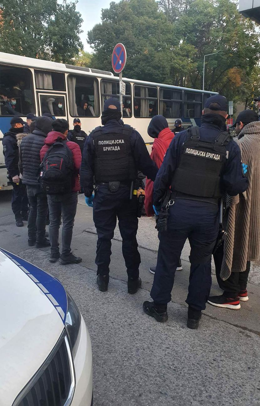 POLICIJA U BEOGRADU PRONAŠLA 90 ILEGALNIH MIGRANATA Najveći broj pronađen na Voždovcu (FOTO)