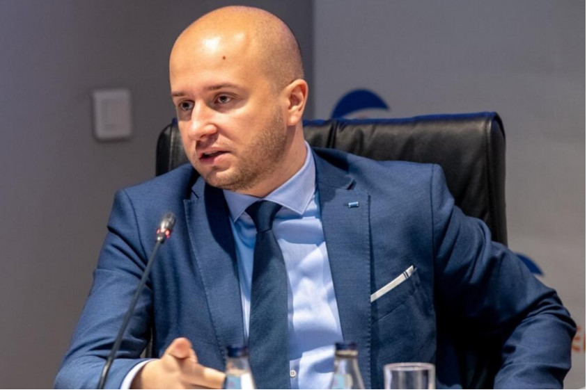 PREMIJER IMA NOVOG SAVJETNIKA Za odnose sa javnošću imenovan Nikola Zečević