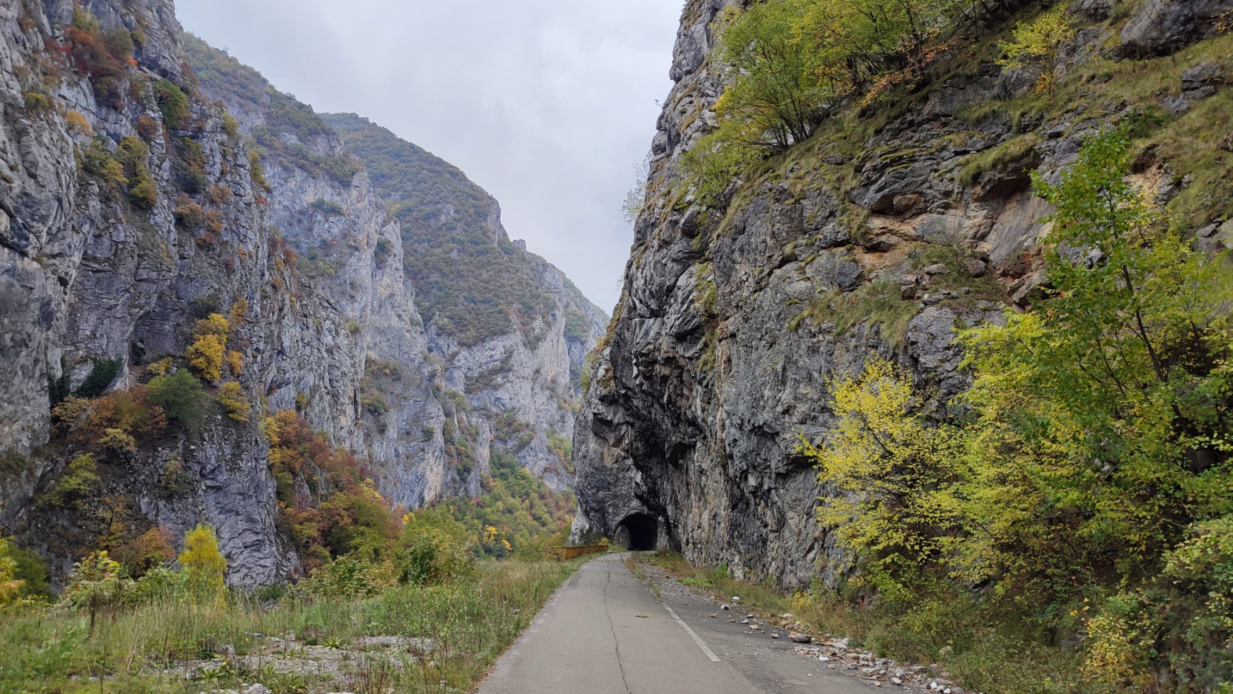 AMSCG: Oprezno zbog odrona