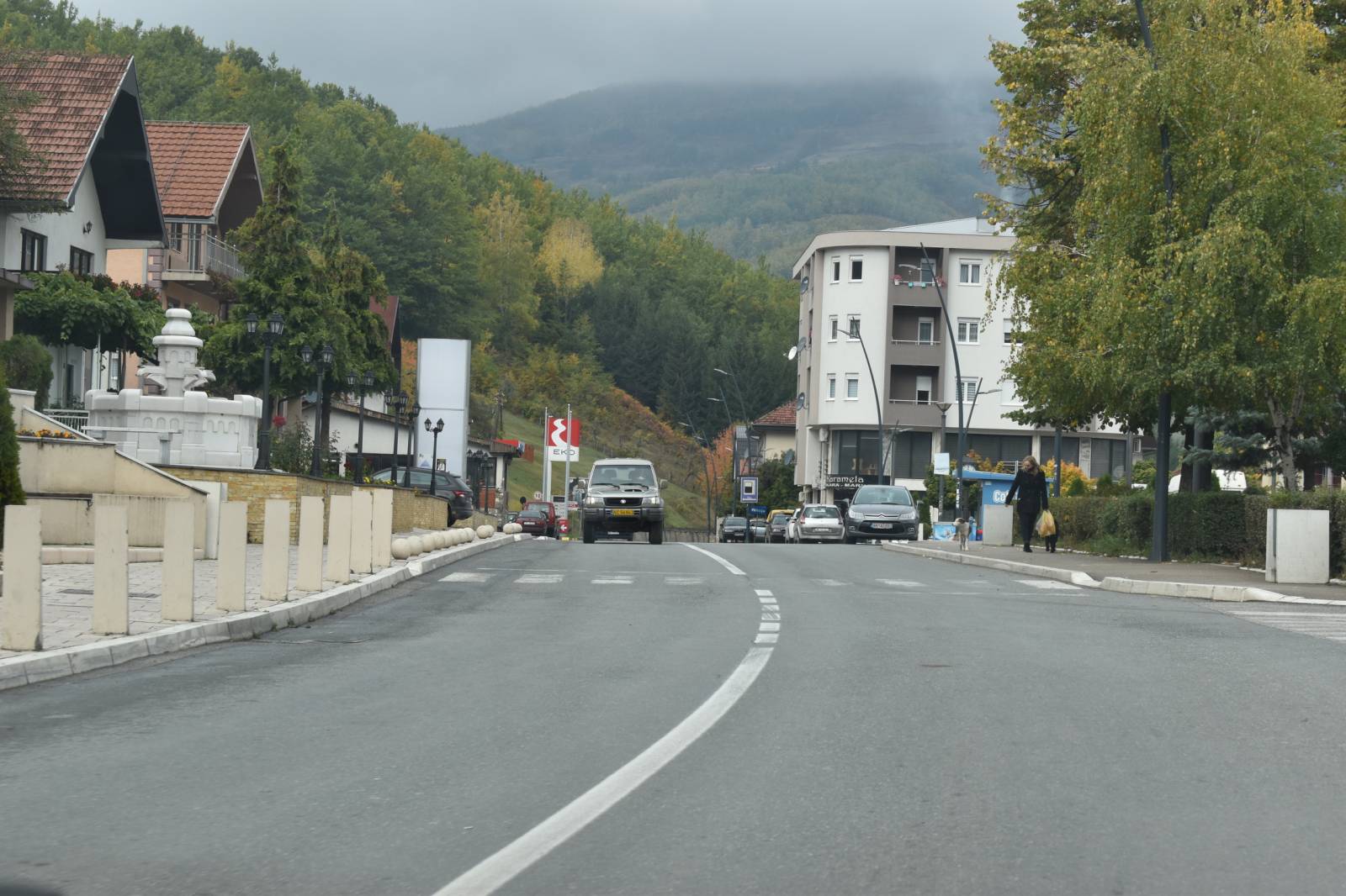 STANJE NA PUTEVIMA Oprez zbog mokrih puteva