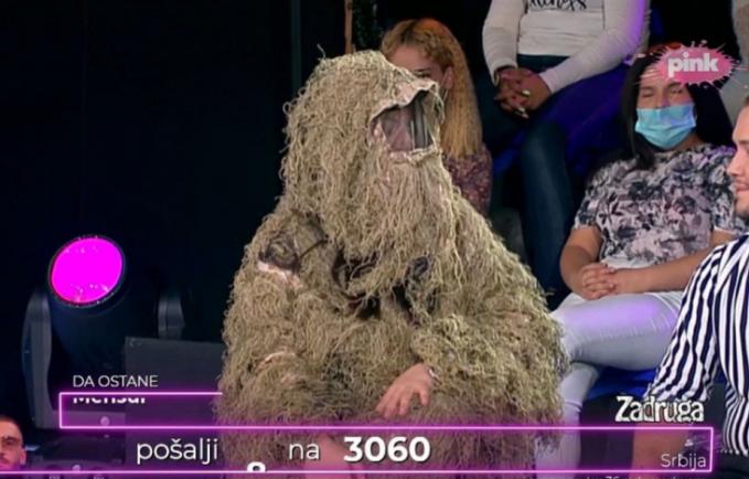 BEZ BLAMA! CIJELI STUDIO JE ODLIJEGAO OD SMIJEHA! Miljana Kulić se vratila u Zadrugu i sve oči su gledale šta je obukla (FOTO)