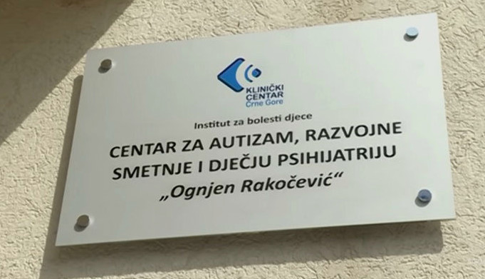 RODITELJI DJECE SA AUTIZMOM NAJAVLJUJU PROTEST: Djeca ne mogu da čekaju još tri-četiri godine da se ovo riješi. Umjesto što nas šalju u Beograd, neka nam odrede logopeda u Crnoj Gori