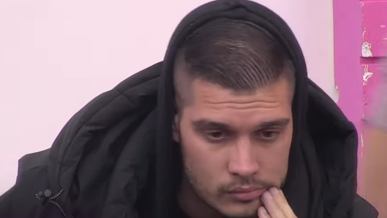 KOMŠIJE TVRDE: Dejan prešao u islam, evo kako se sad zove
