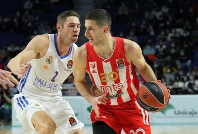 ZVEZDA PALA U MADRIDU Moćni Real se razgoropadio u drugom poluvremenu i srušio desetkovane crveno-bijele