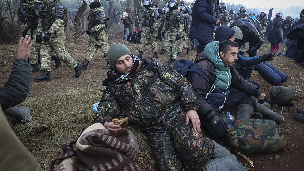 FON DER LAJEN: Ovo je „hibridni napad, a ne migrantska kriza“