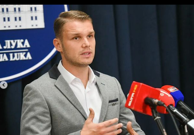 DRAŠKO STANIVUKOVIĆ NA UDARU U SKUPŠTINI "Guten morgen, meine liebe! Ljubi ga majka!"