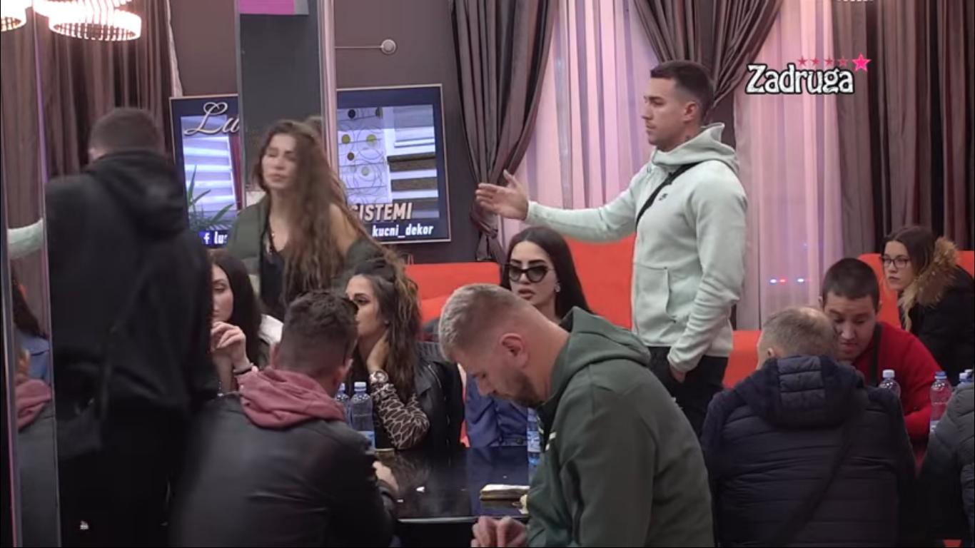 BUKTI RAT BIVŠIH LJUBAVNIKA: Mateja uvrijedio Taru, pa joj ŽESTOKO ZAPRIJETIO!  (VIDEO)