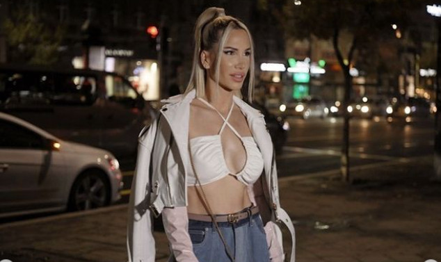 NIKOLIJA NAPRAVILA FEŠTU NA 18. ROĐENDANU BRATA KOG JE SAD PRVI PUT POKAZALA: Ovo je sin bivšeg muža Vesne Zmijanac! (FOTO)