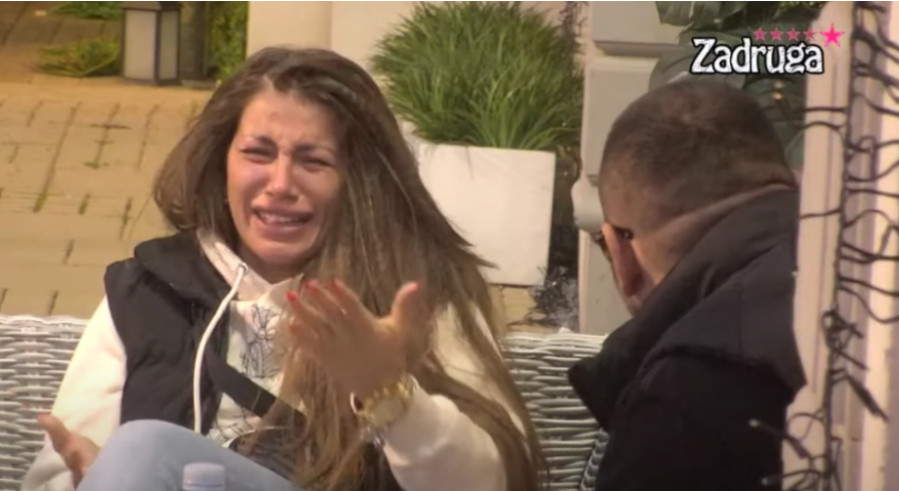 BABO ĆE ME UBITI! Dalila molila produkciju da ne puštaju njene intimne odnose, plaši se reakcije svog oca zbog njenog skandaloznog ponašanja!
