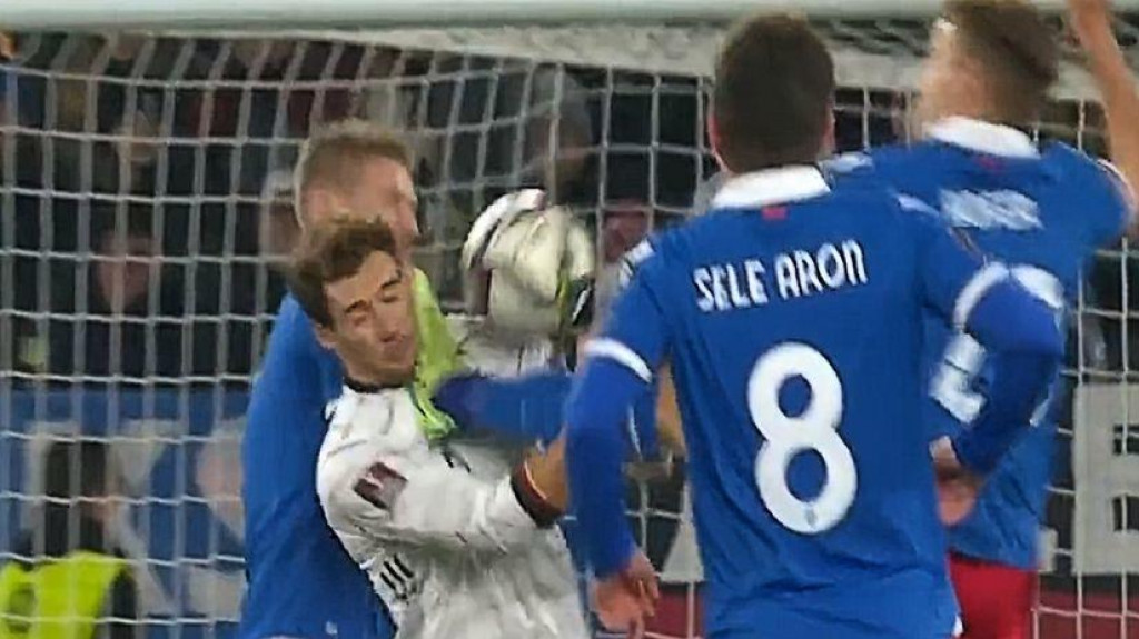 KRAMPONIMA DIREKTNO U VRAT Užasan start fudbalera Lihteštajna nad Goreckom (VIDEO)