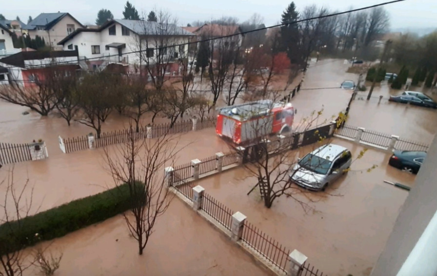 MIRNA NOĆ U SARAJEVU Bez značajnijih intervencija, stanje najgore na Ilidži