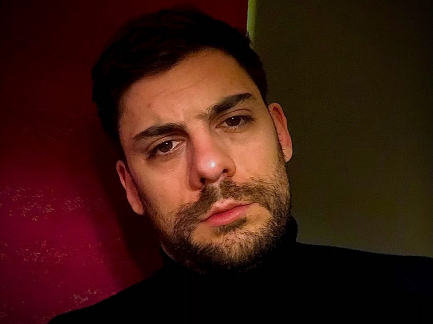 GLUMAC U ZAGRLJAJU OVE LJEPOTICE Milan Marić dočekao zoru sa njom, a evo o kome je riječ (FOTO)