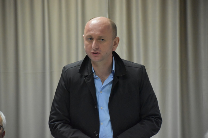 KNEŽEVIĆ: Sa Milom Đukanovićem neću ni na radost, ni na žalost! (VIDEO)