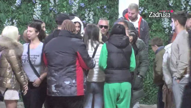 MORALA JE DA SE POZDRAVI SA ZADRUGARIMA Ona je sinoć zauvijek napustila ''ZADRUGU''!