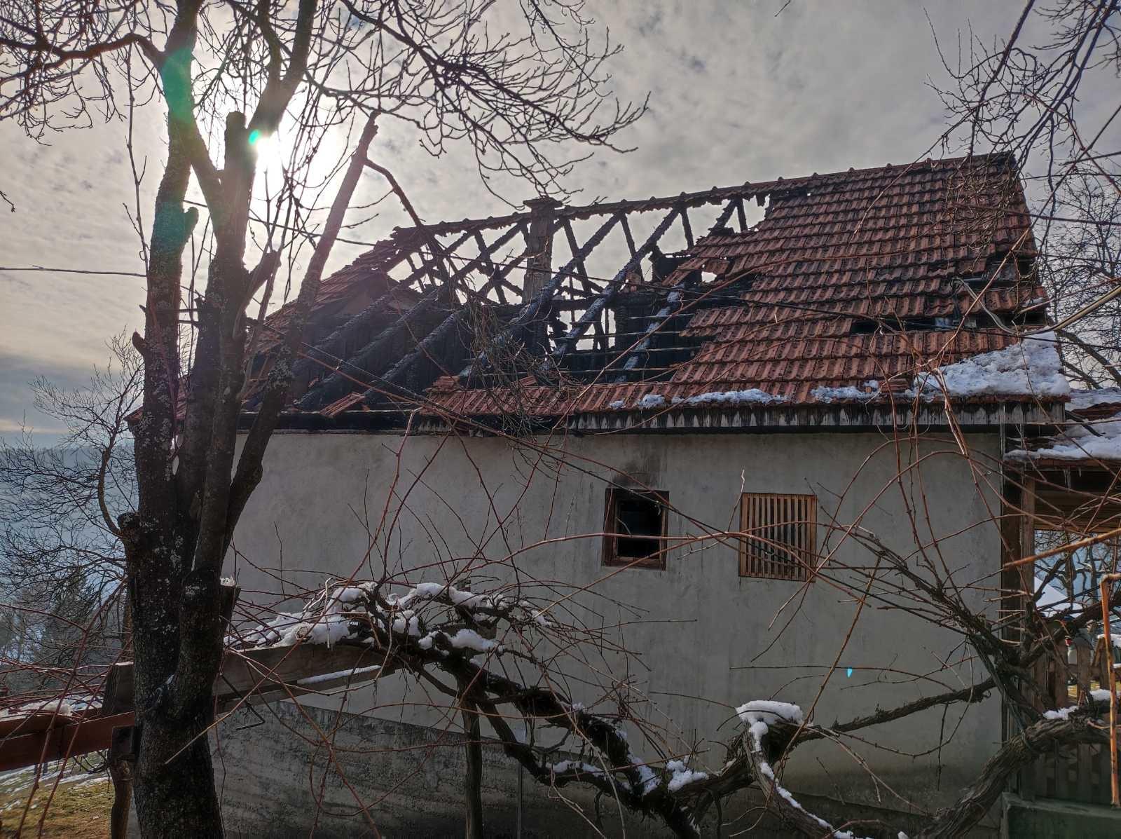 PORODICI KOJOJ JE IZGORELA KUĆA Opština Bijelo Polje donira 2.000 evra