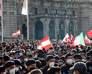 BEČ: Hiljade ljudi na demonstracijama protiv restrikcija