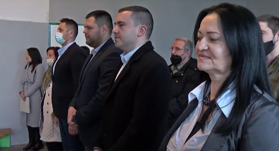 AKO KOZA LAŽE, ROG NE LAŽE Kovačević stojao tokom intoniranja himne