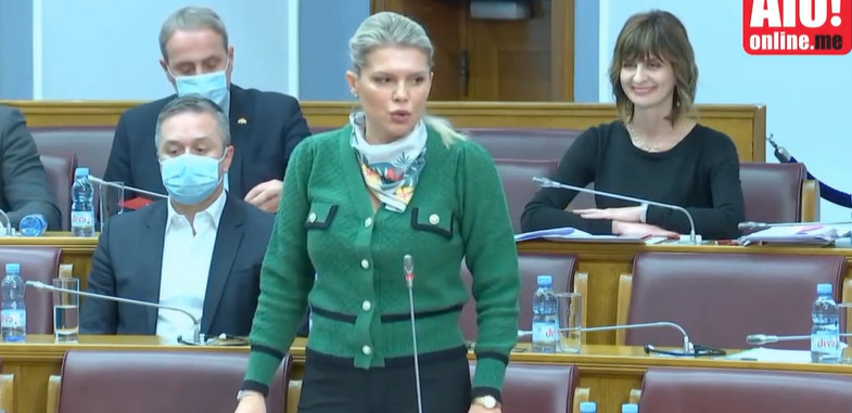 POBRKALA LONČIĆE Vuksanović Stanković iznijela neistine, tvrdi nastavnica iz Bara
