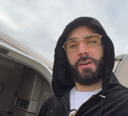 NIJE TAJNA DA VOLI LUKSUZAN ŽIVOT  Benzema iznajmio Boing 737 kako bi otputovao na odmor