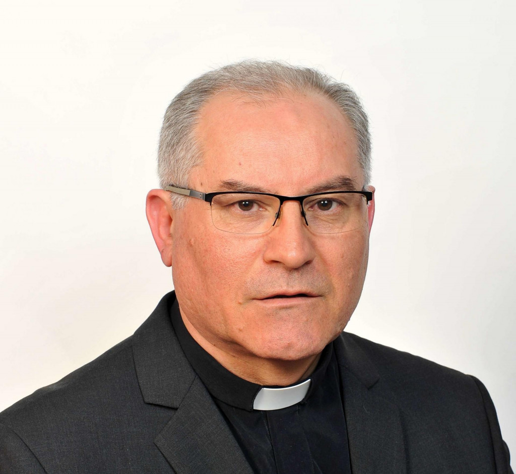 ČESTITKA ZA BOŽIĆ Biskup Ivan Štironja  poželio vjernicima ljubav u srcima, mir u svijetu