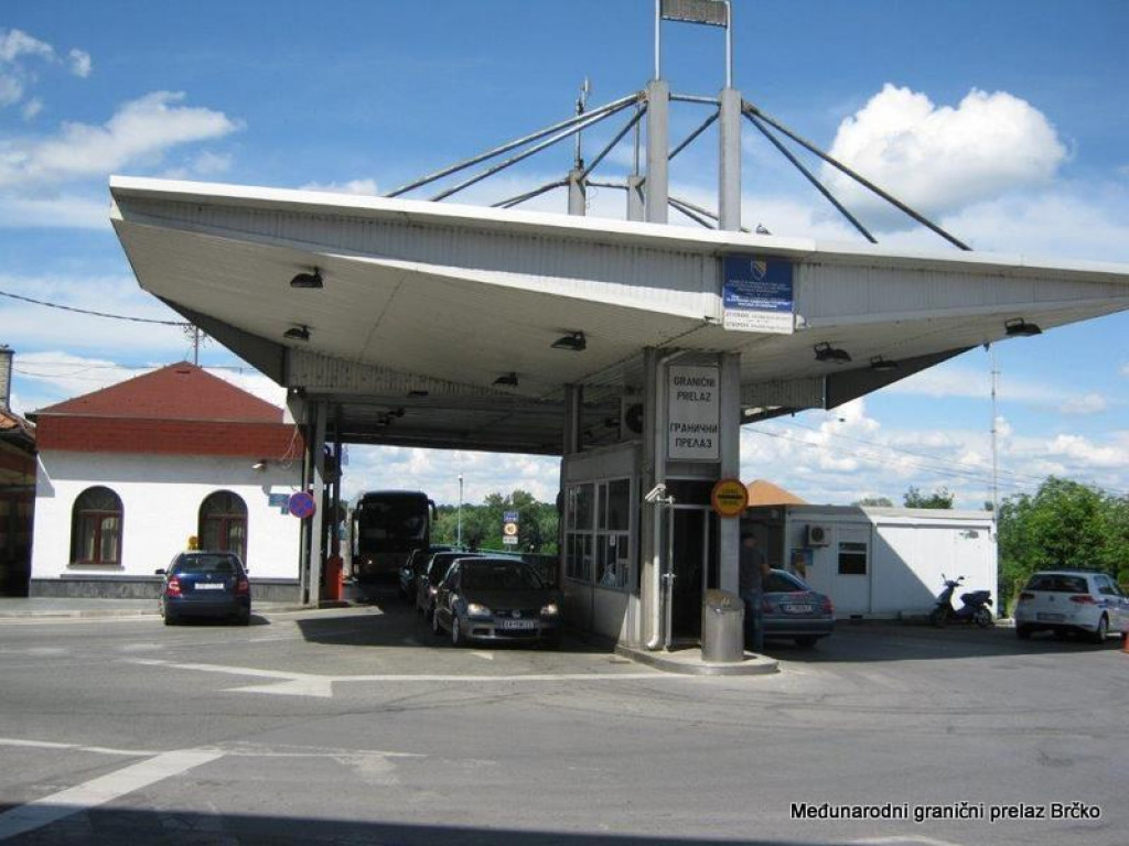 UHAPŠEN FRANCUZ Pokušao prokrijumčariti četiri državljana Turske u BiH