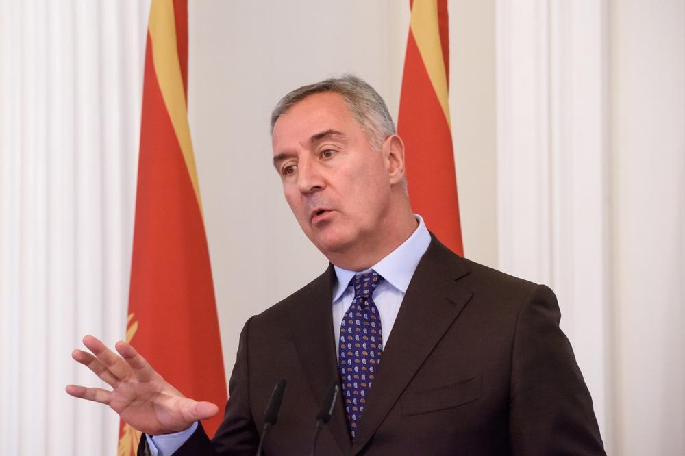 OKRENUO PLOČU Đukanović: Spustiti tenzije, Ugovor nije najvažnije pitanje za Crnu Goru