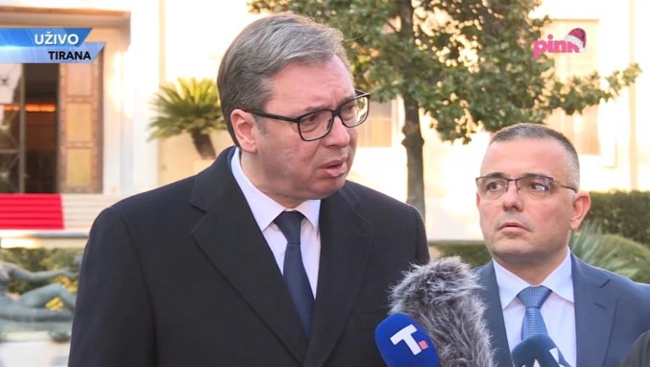 SKANDAL U TIRANI Vučić na meti provokatora, predsjednik Srbije  žestoko odgovorio!