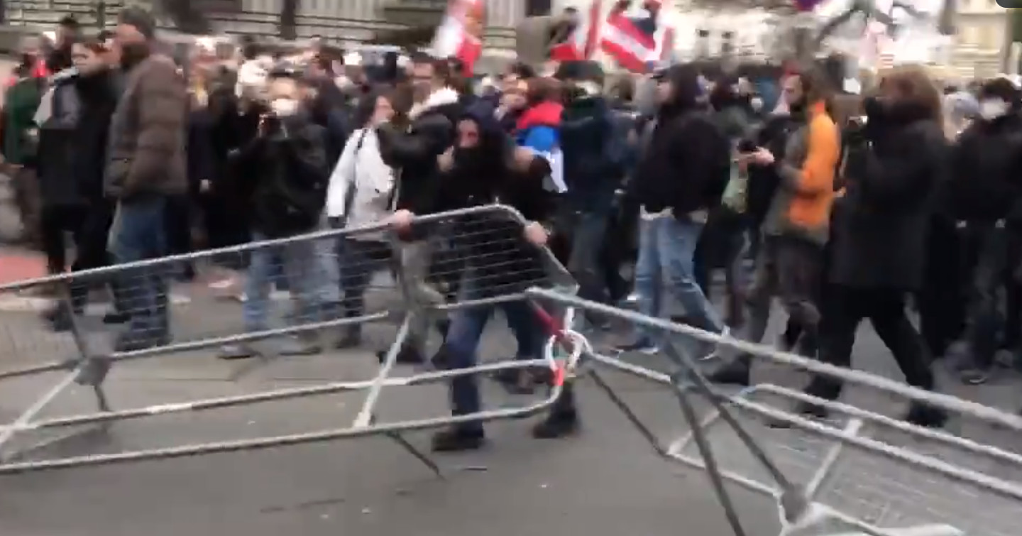 HAOS U KONGU: Jedna osoba ubijena na protestu protiv mirovne misije UN