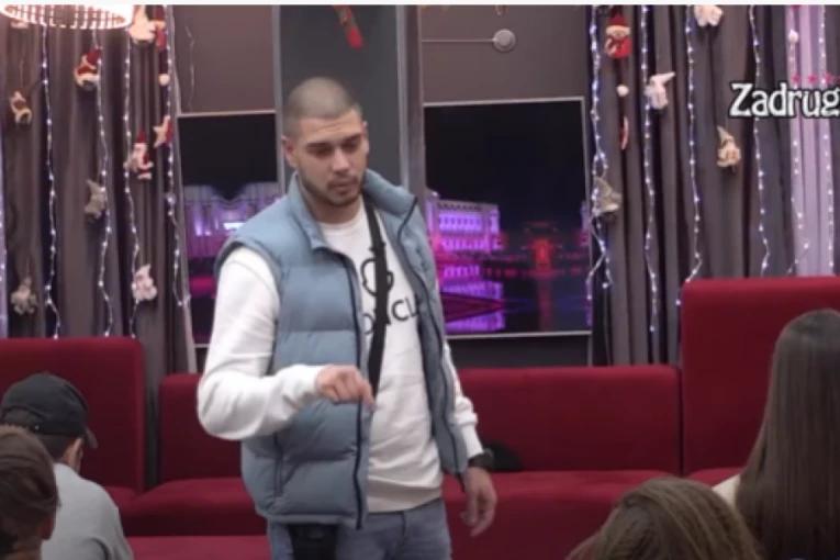 HVALA ŠTO STE BILI UZ MENE: Dejan odlučio da se više NE DRUŽI sa Đedovićem, Sandrom i Tarom, a onda se obratio Dalili (VIDEO)