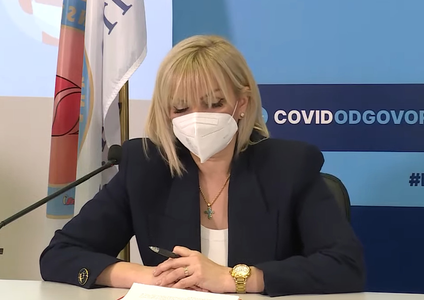 KORONA MJERE: Otkriveno da li će biti proslave NOVE GODINE i BOŽIĆA