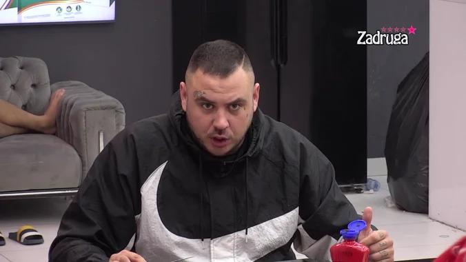 HAOS NE PRESTAJE! Car izgorio od ljubomore, ušao u žestoku raspravu sa Čolakom, pa Maji odredio ZABRANU!
