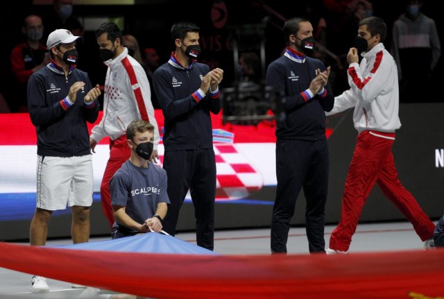 SRBIJA BEZ FINALA DEJVIS KUPA Đoković ne može sam