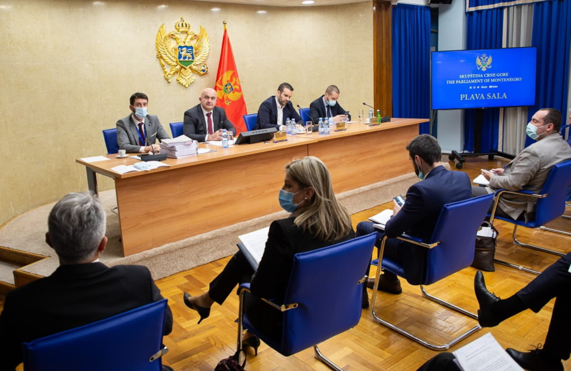 “Evropu sad” hoće da finansiraju iz zaduženja, DF neće dozvoliti nove namete na račun građana!