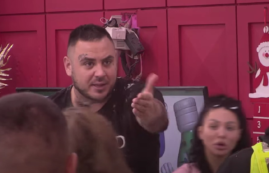 ZBOG TEBE SAM OSTAVIO DALILU, A SADA BIH SE RADO VRATIO NJOJ: Filip Car zadao Maji BOLAN udarac! (VIDEO)