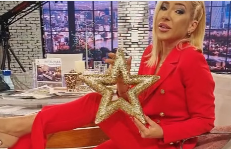 ZAPJEVALA U STUDIJU! Jovana došla sva u crvenom i bacila sve u trans!
