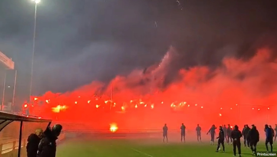 LJUBAV PREMA KLUBU Nema veze što je 5 sati ujutru, navijači su došli na -4 i napravili bakljadu za pamćenje!